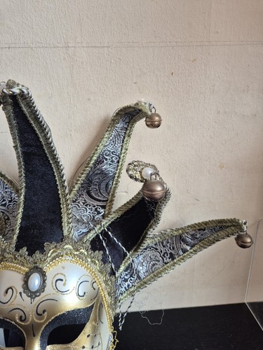 Máscara de mascarada de carnaval veneciano, artículo de campanas doradas negras como en la foto (L3) - Imagen 4 de 10