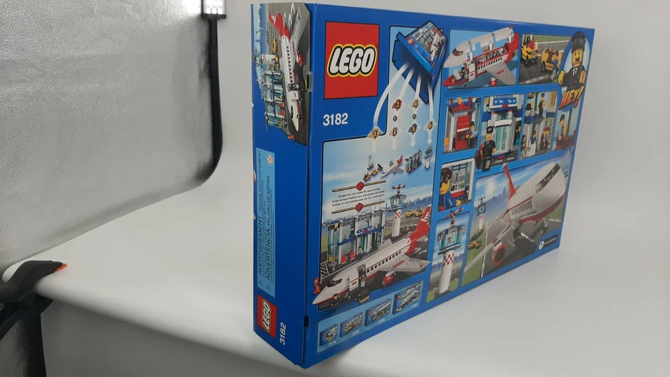  LEGO 3182 City Airport  - Image 4 of 4