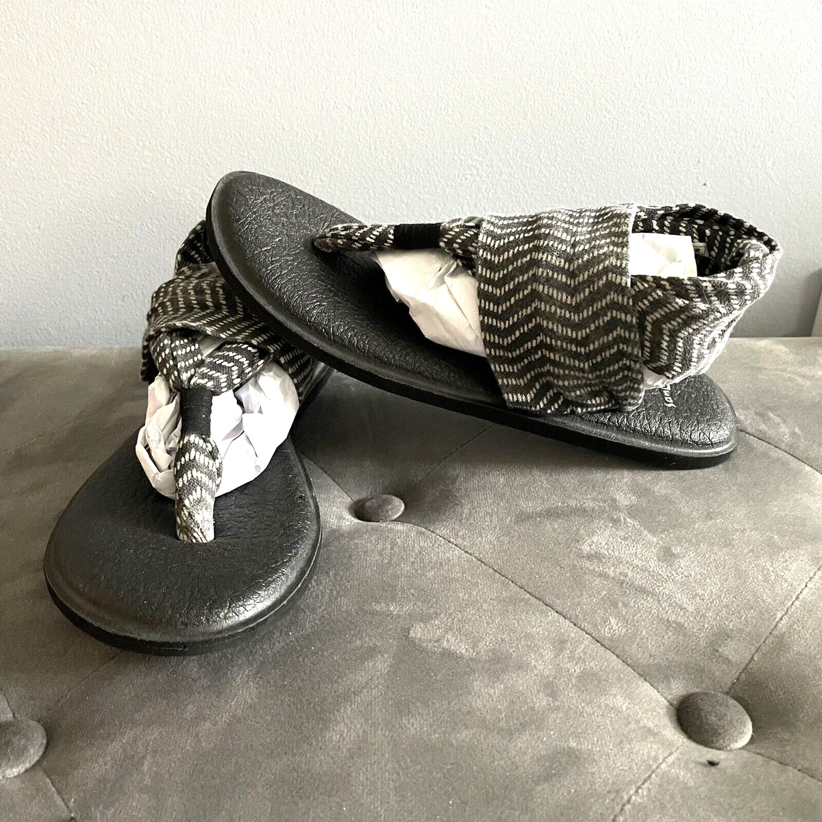 Sanuk Sandals Womens Size 7 Yoga Sling Gray Chevron Slip On Shoe Thong Flip  Flop