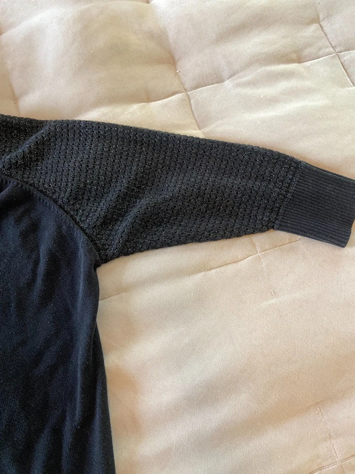 Suéter para mujer Attention negro manga 3/4 brillante cuello en V talla L Foto 2 de 4