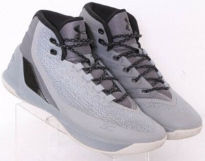 curry 3 gray