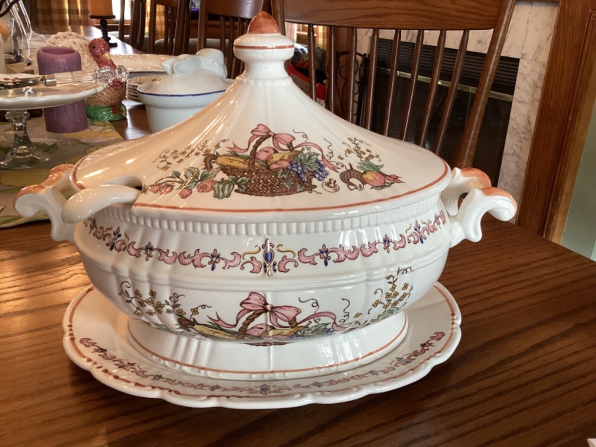 VTG 3 Qt Soup Tureen Lid Ladle & Underplate, Hand Painted Fruit