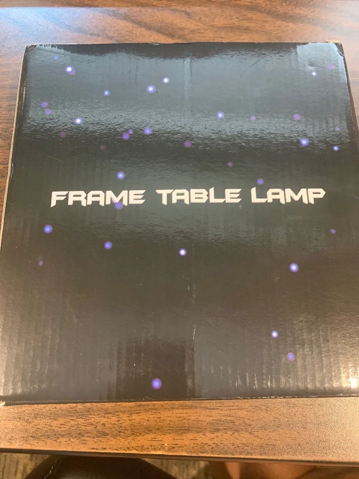 "Lámpara de mesa con marco T-Rex 8"" X 8""" Foto 2 de 4