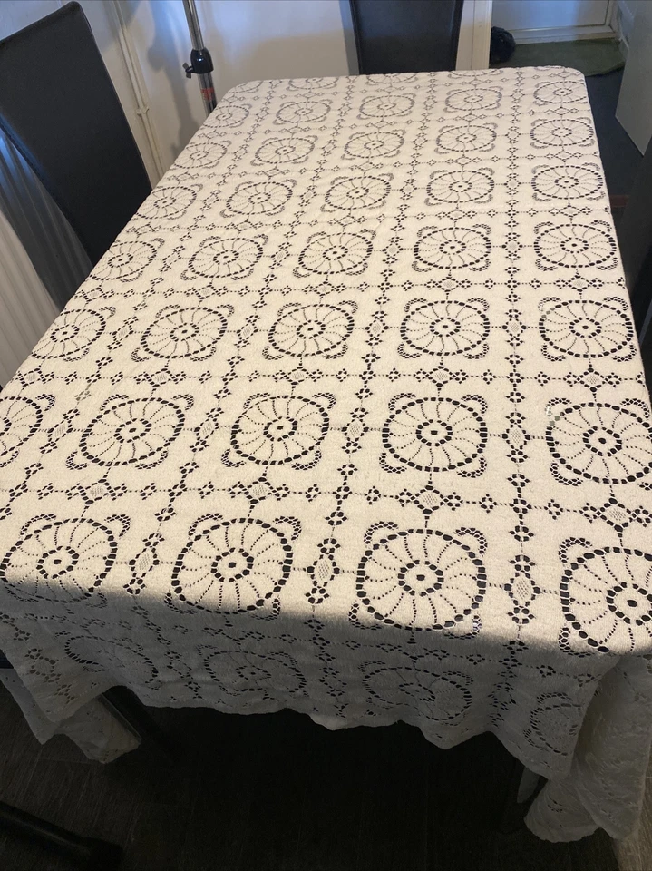 Handmade Vintage Table Cloth Length 80” Width 60” Excellent Condition #vintage - Image 3 of 4