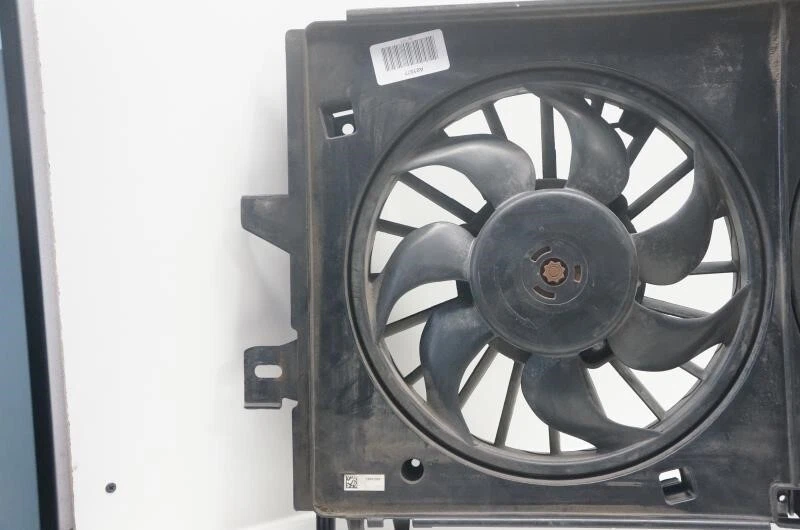 2006-2016 Chevrolet Impala Radiator Cooling Fan Motor Assembly 89018697 OEM - Image 2 of 4