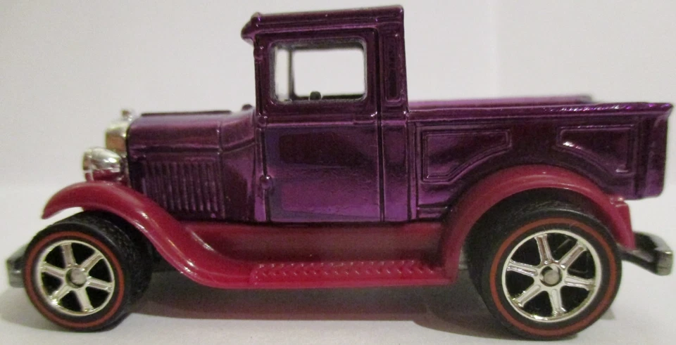 Camioneta Ford Hot Wheels Classics 1929 púrpura suelta escala 1/64 Foto 2 de 4