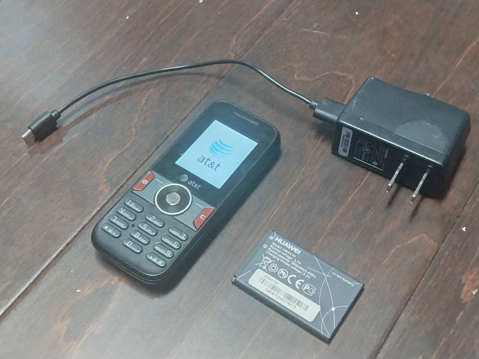 [AT&T] Нuаwеі U2800A Feature Phone with Accessories (Used)