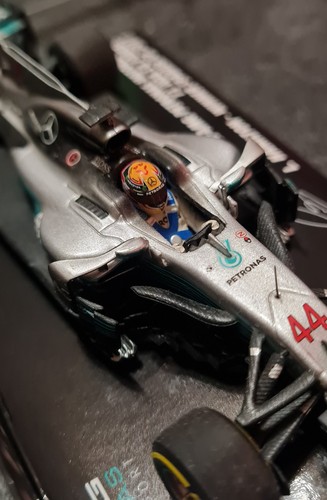Modellino F1 1:43 Mercedes F1 W08 2017 - Lewis Hamilton - Minichamps - Foto 3 di 4