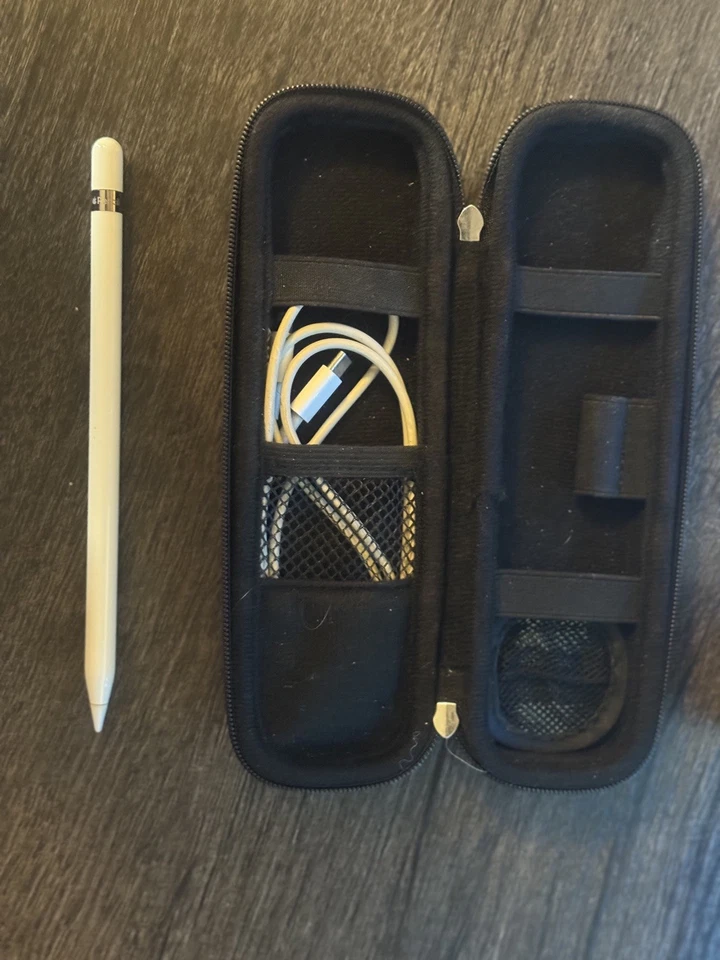 Used Apple Pencil (1st Generation) with case - Image 2 of 4