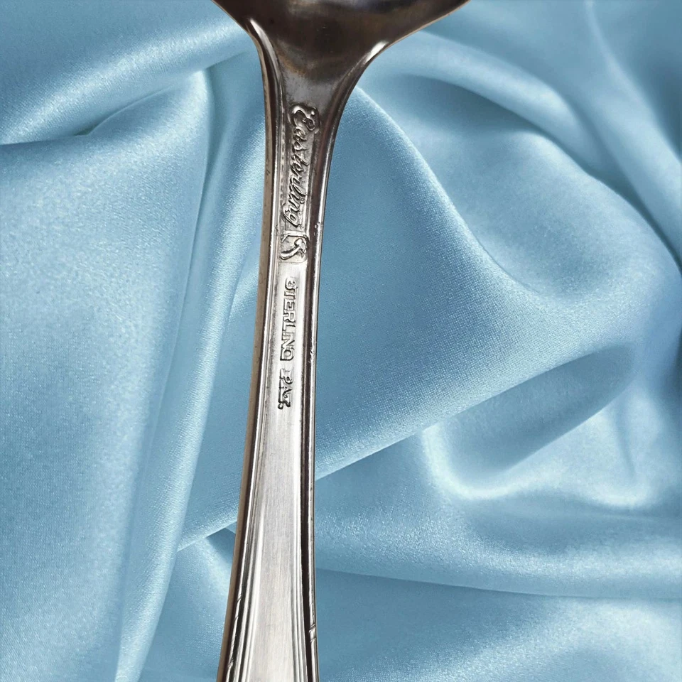 Cuchara sopera Easterling American Classic de plata de ley Foto 4 de 4