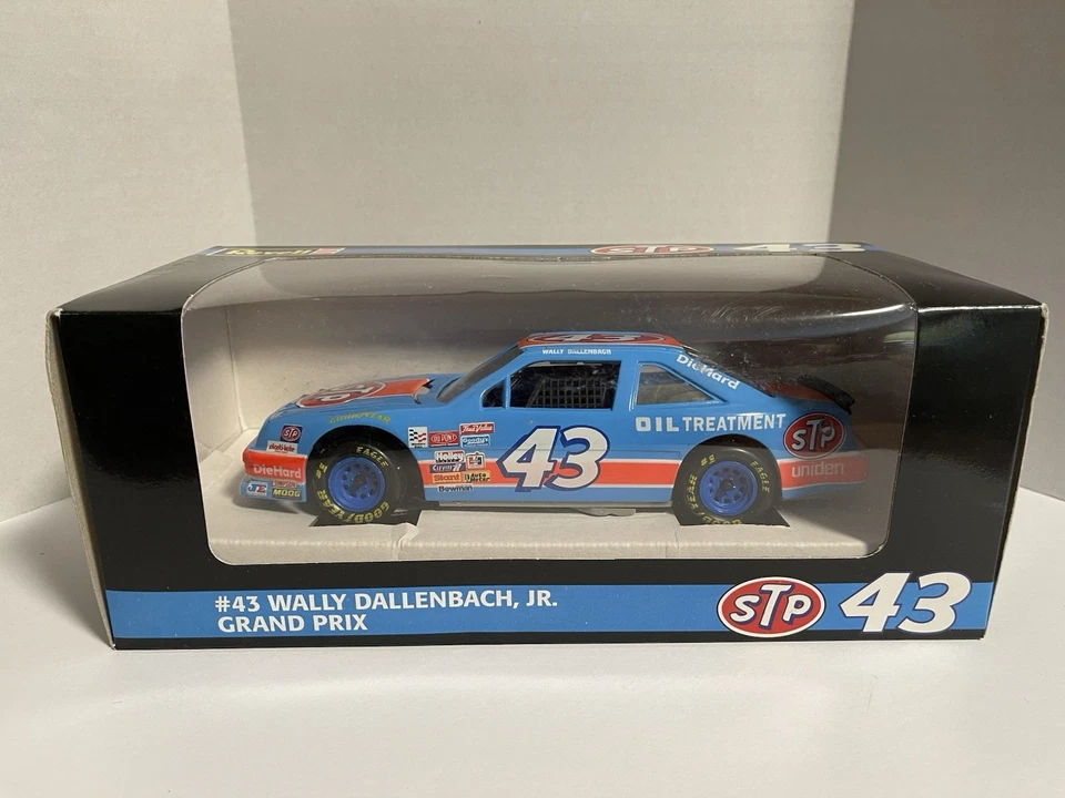 1994 Revell STP NO43 Уолли Далленбах младший NASCAR Grand Prix - Изображение 2 из 3