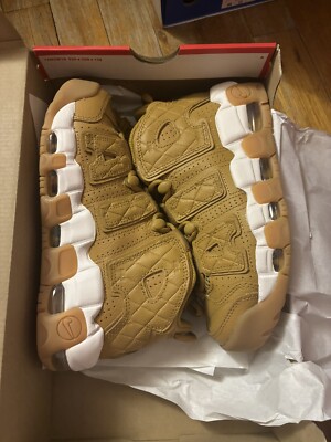 スニーカー Nike Air More Uptempo Quilted Wheat Gum Light Brown This Women's Nike Air More Uptempo Gets A Wheat Makeover
