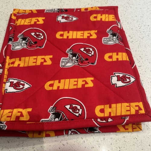 Kansas City Chiefs Oven Mitt, Hot Pad Set  #30 - Picture 8 of 8