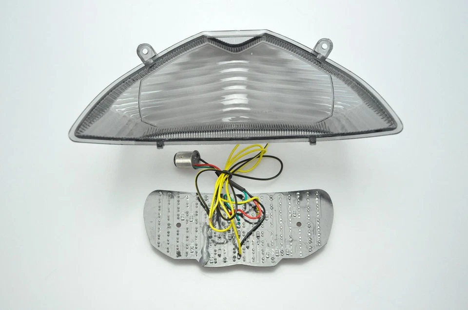 Luz trasera LED Señal Ajuste KATANA GSX650F/1250F BANDIT GSF650S/1200S/1250S Ahumada Foto 2 de 3