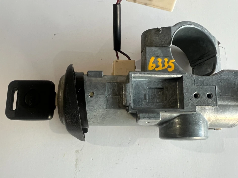 2002-2004 Nissan XTERRA TRAVA DO INTERRUPTOR DE IGNIÇÃO com chave OEM - Imagem 3 de 4