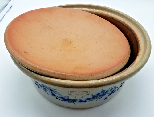 Vintage Salmon Falls Pottery Original 2.5 Qt Casseroles 2002 Blueberry Pattern - Picture 4 of 6
