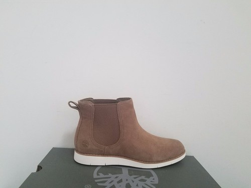 Lakeville Double Gore Chelsea Boots NIB 