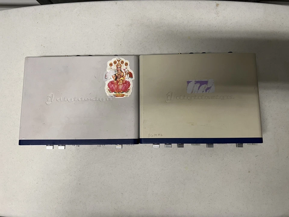 Lote de 2 Interfaz de Grabación USB Digidesign Mbox 2. Piezas o reparación Foto 2 de 4