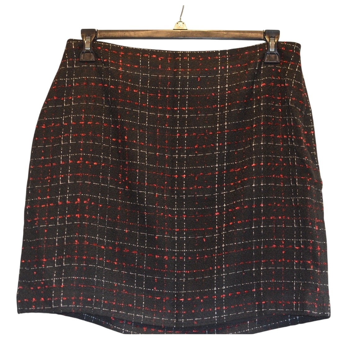 Calvin Klein Women's Tweed Plaid Print Pencil Skirt in Black & Red thumbnail 4
