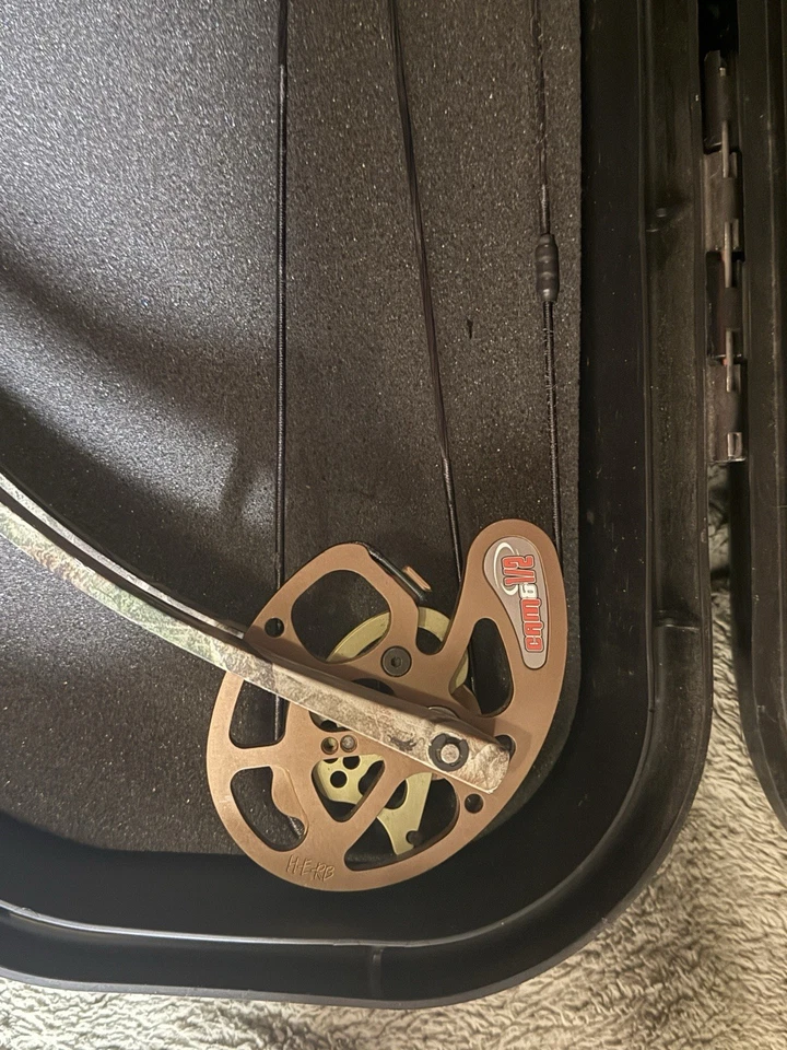 Hoyt MagnaTec ZR200 Left Handed Compound Hunting Bow 10-60 Lbs. - Image 4 of 4