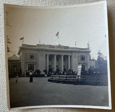 Vtg Photo Event USA Flag Government Building Gathering Columns B&W 3.5'' x 3.5''