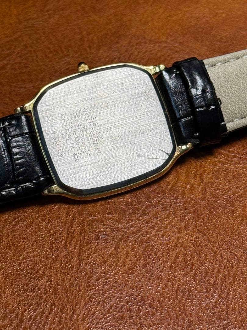 Seiko Dolce Rectangular 90s Gold Working Watch 28… - image 9