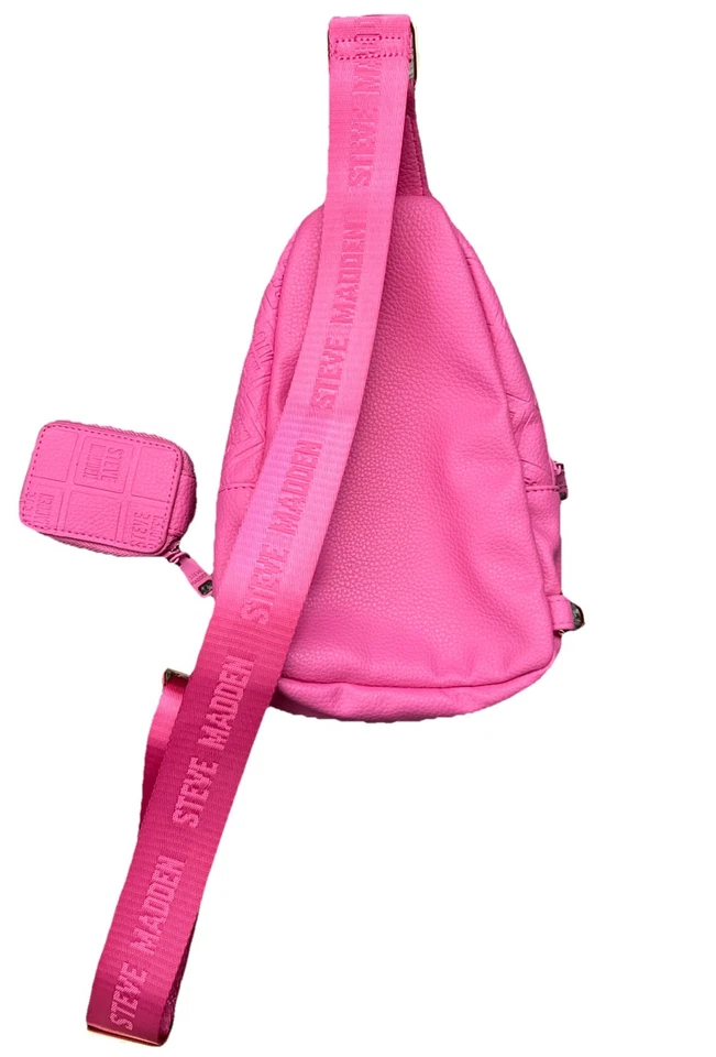 Steve Madden- Cross body bag. Brand new Condition. (Hot pink/gold hardware) - Image 2 of 3