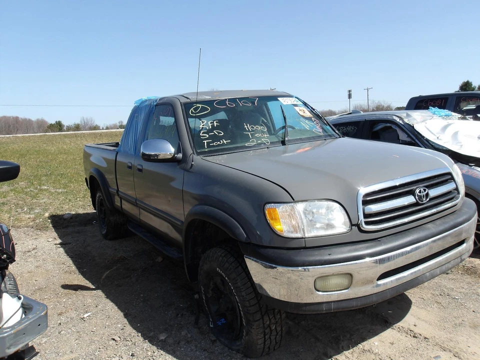 Cilindro maestro de freno usado se adapta a: Toyota Tundra 2000 grado A Foto 2 de 4