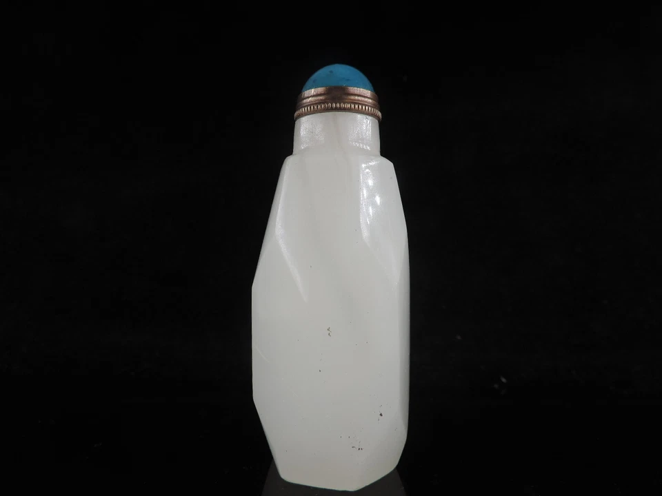 Botella de tabaco china tallada a mano maravilloso patrón blanco de vidrio de Pekín Foto 2 de 4