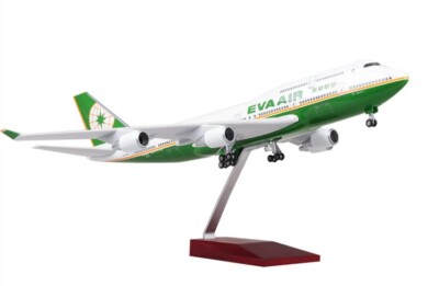 47CM EVA AIR BOEING 747-400 Passenger Airplane Landing Gear Resin