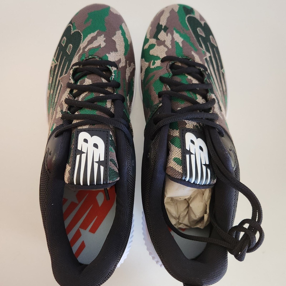 New Balance Men display picture 3