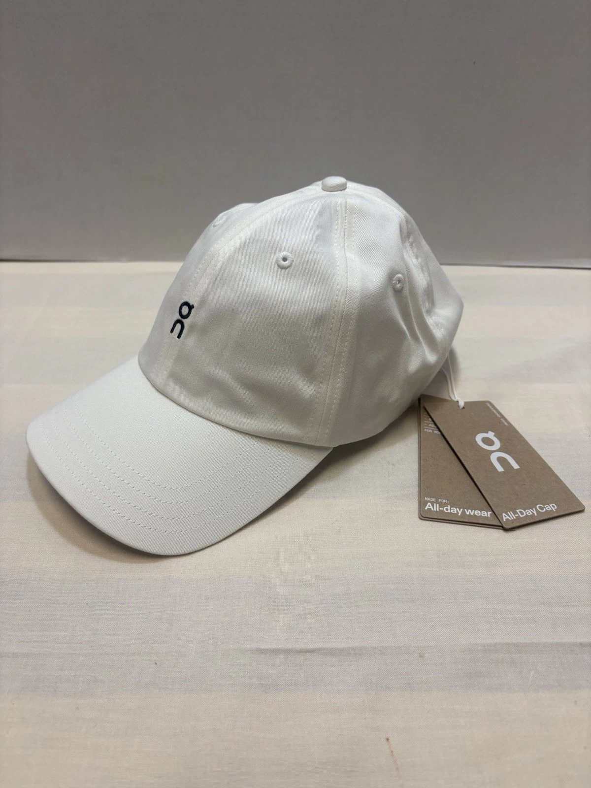 NEW On Cloud Running All-Day Cap Hat Ivory White One Size Organic Cotton NWT
Opens in a new window o