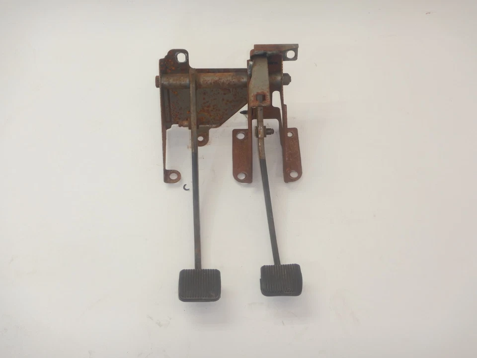 Jeep Cherokee XJ 97-01 OEM Brake Clutch Pedal Manual Assembly FREE SHIP - Image 3 of 4