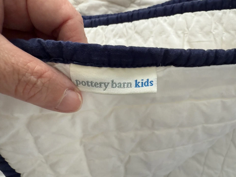 POTTERY BARN White navy blue ribbon border CRIB QUILT 34 x 50 - Image 3 of 3