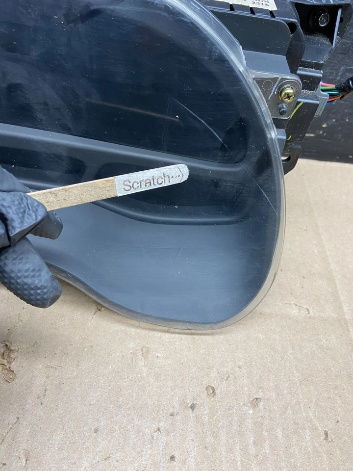 Cadillac Deville 2001 a 2005 instrumento velocímetro calibre U4982 DG Foto 2 de 4