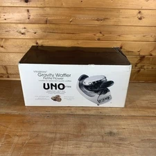 VillaWare UNO 2009 Gravity Rotating Belgian Waffler Waffle Maker Petite Flowers