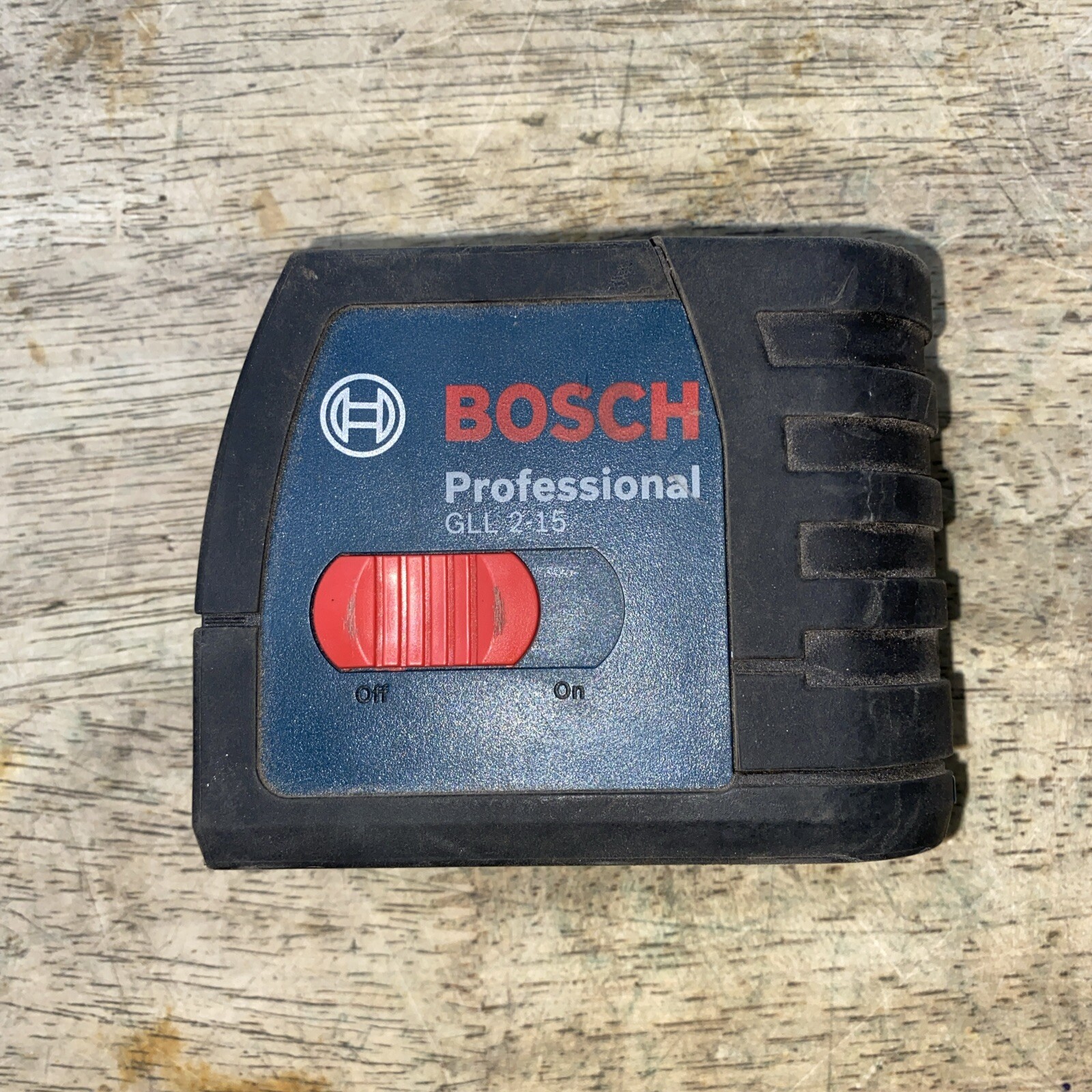 Bosch GLL 2- 15 Self-Leveling Cross Line Laser W/ BM3 Positioning Device