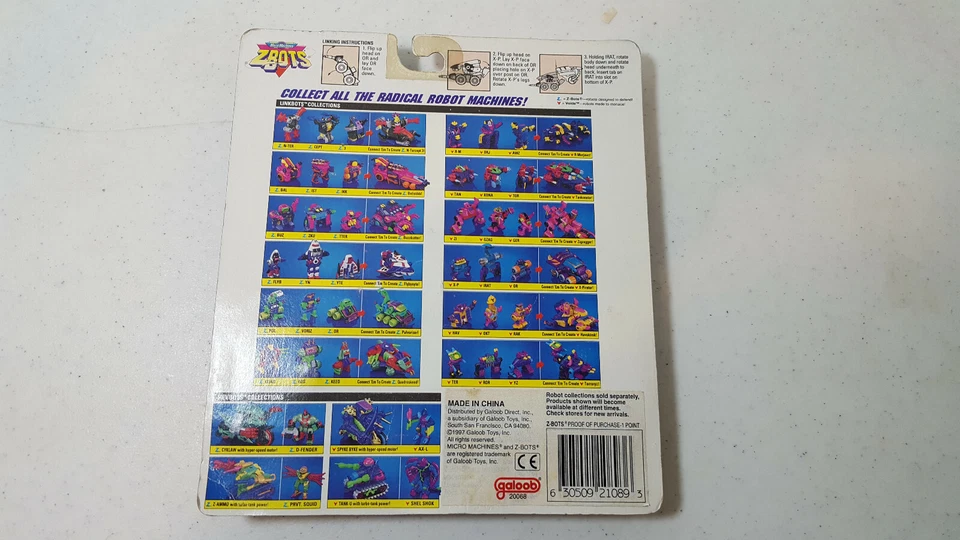 Vintage 1997 Galoob Micro Machines Zbots Linkbots X-Pirator Figures - Image 2 of 3