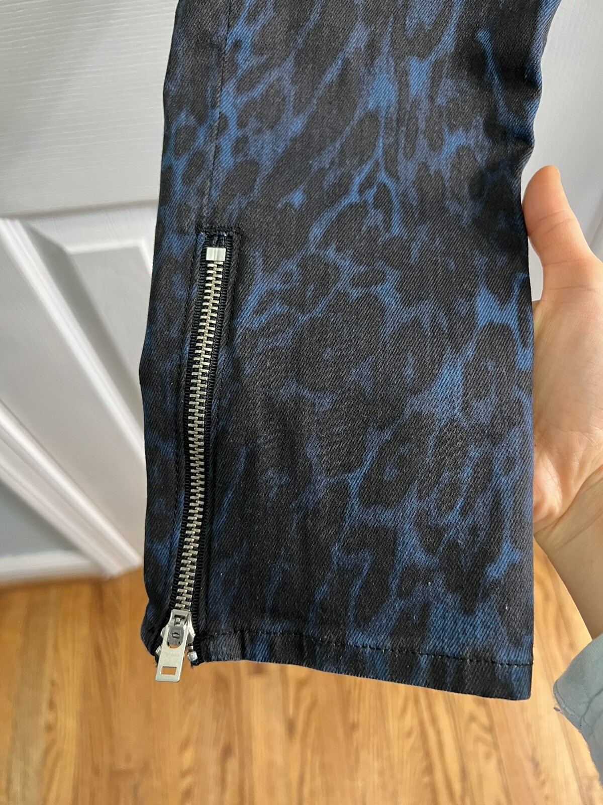 Ramy Brook Women Blue Jeans With Leopard Print Si… - image 7