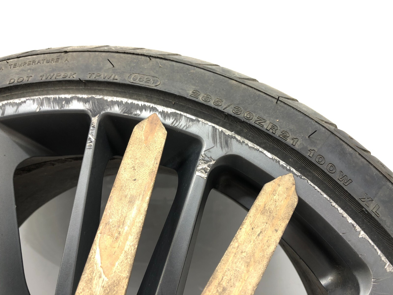 2014-2017 MASERATI GHIBLI QUATTROPORTE WHEEL RIM W/ TIRE 10.5X21 OEM #NOTE.