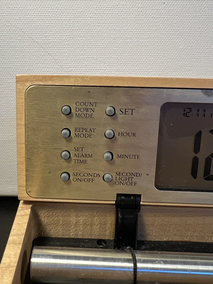 El Despertador Digital Zen Now & Zen 2005 Estuche de Madera Tiempo Funciona Timbre No Foto 3 de 4