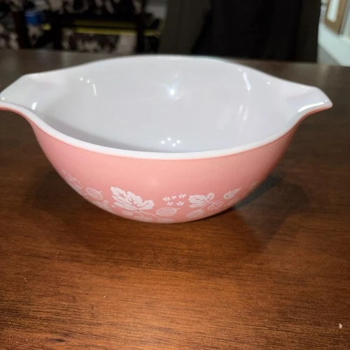PYREX 1-1/2 QT PINK GOOSEBERRY CINDERELLA MIXING BOWL #442
