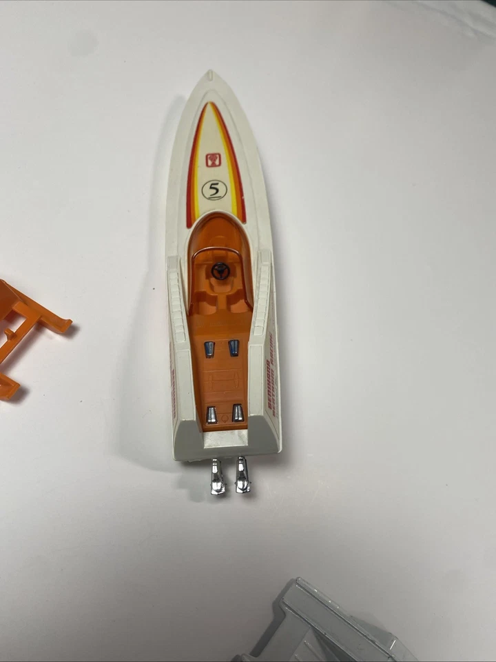 1977 Matchbox K-27 SUPER KINGS Power Boat & Transporter NICE!! - Image 4 of 4
