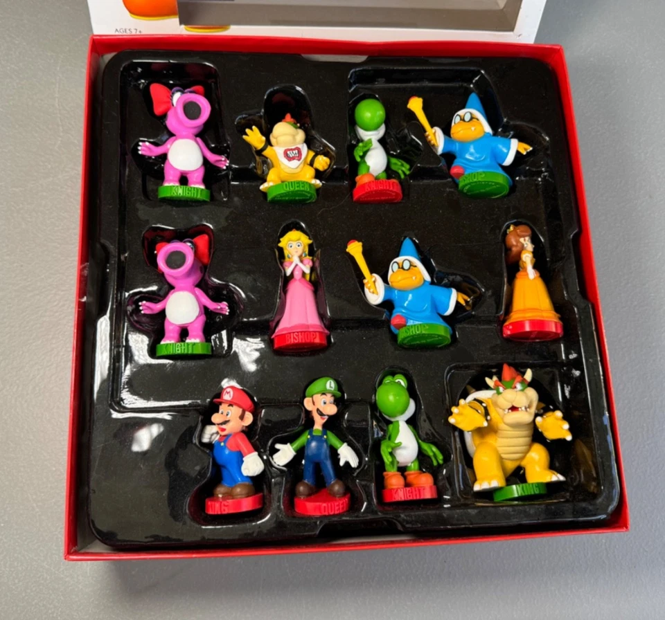 Nintendo Super Mario Chess Set Game Collectors Edition Tin Complete 2009 - Image 4 of 4