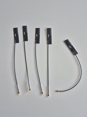 5x Yageo ANTX100P011B24003 2,4 GHz PCB Antenne I-PEX