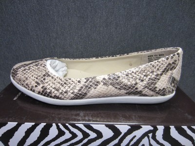 dana buchman ballet flats