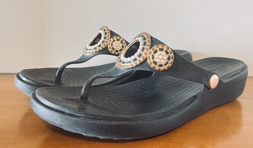 Crocs Women’s Black Sanrah Diamante Sandals Mosaic Embellished Size 11 - Picture 2 of 7