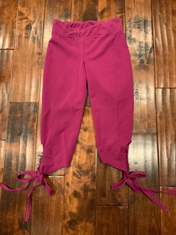 free-people-movement with ties at hem capri leggings