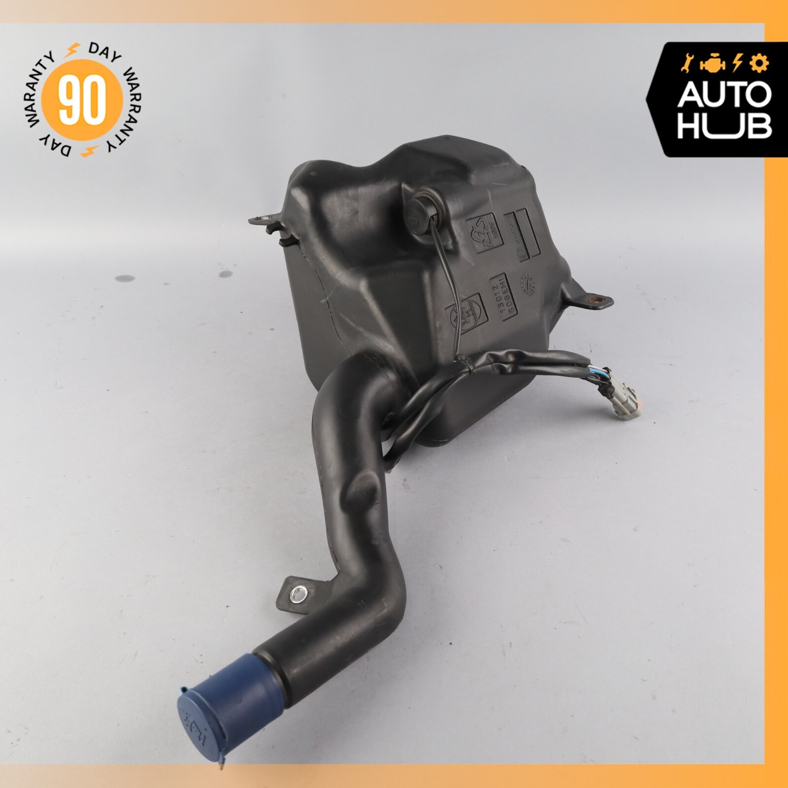 08-19 Maserati Quattroporte M139 Headlight Windshield Washer Bottle Tank OEM