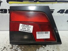 Feu arrière Peugeot 806